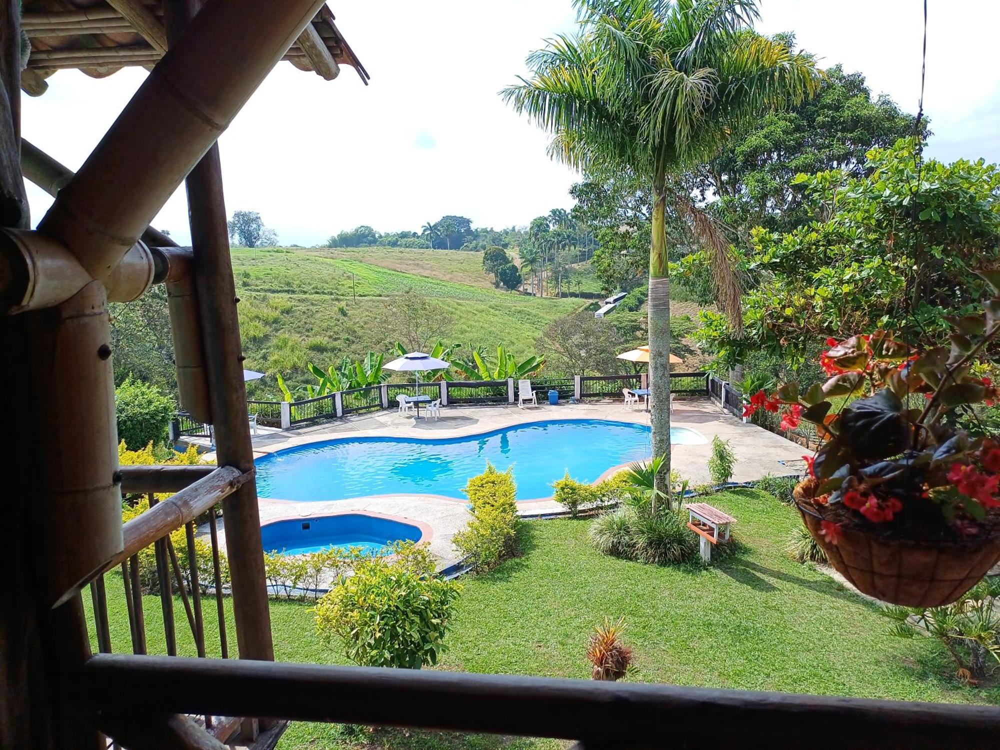 Finca Hotel Palmas Frente A Panaca Кимбайя Экстерьер фото