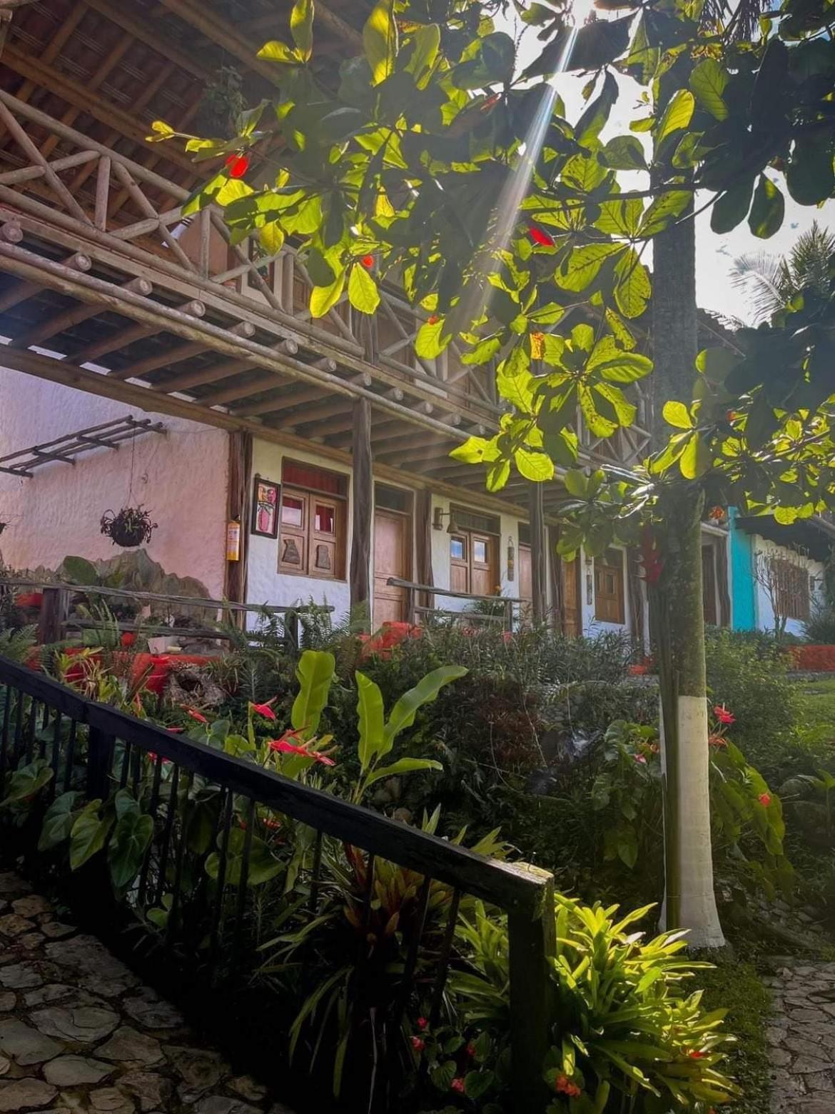 Finca Hotel Palmas Frente A Panaca Кимбайя Экстерьер фото