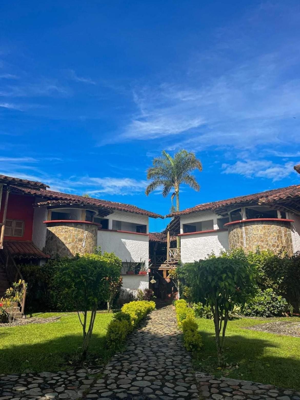 Finca Hotel Palmas Frente A Panaca Кимбайя Экстерьер фото